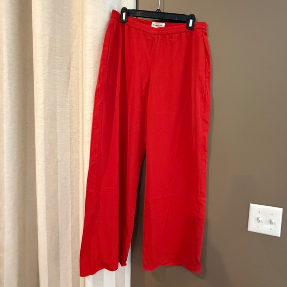 Abercrombie & Fitch Pants - Abercrombie & Fitch Women's Red Flowy Wide Leg Pant, Size Small